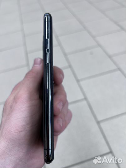iPhone 11 Pro, 64 ГБ