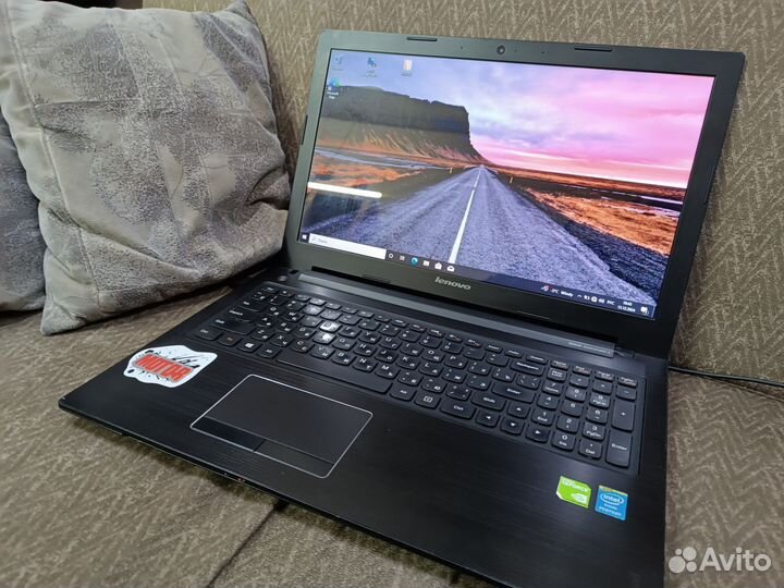 Lenovo 15.6/8gb/ssd/ Nvidia 2gb