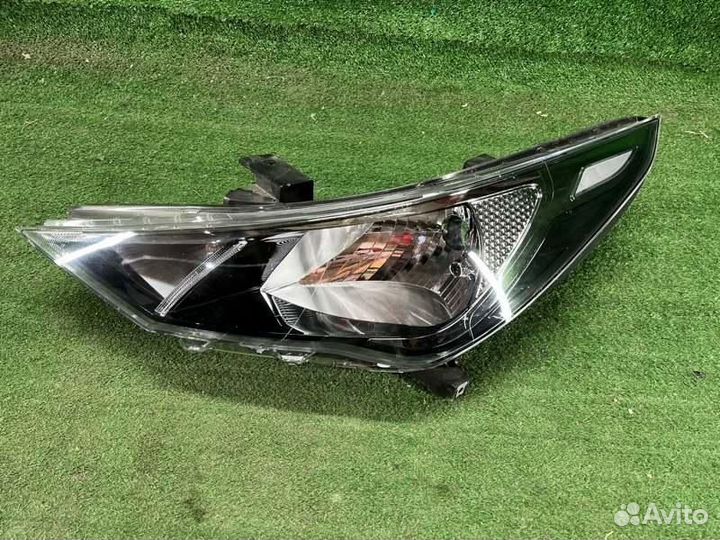 Фара левая Hyundai Solaris