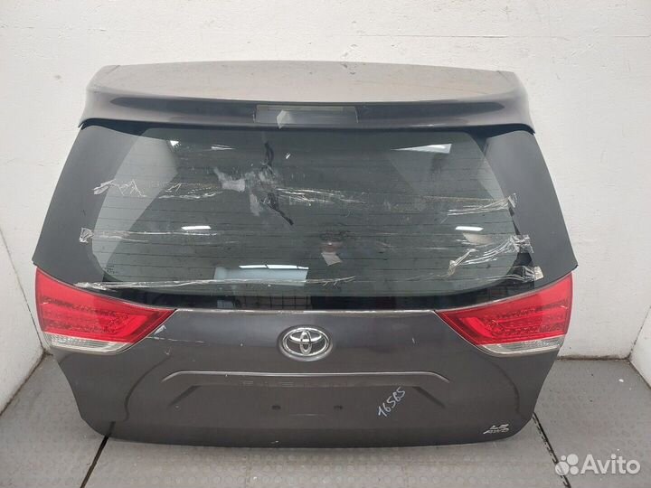 Фонарь крышки багажника Toyota Sienna 3, 2011