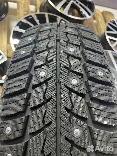 Landsail Ice Star IS33 215/60 R16 99T