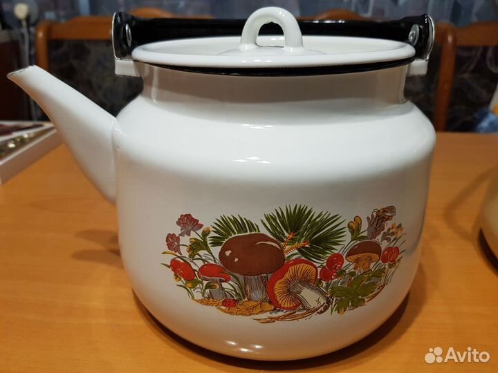 Чайники и тарелки