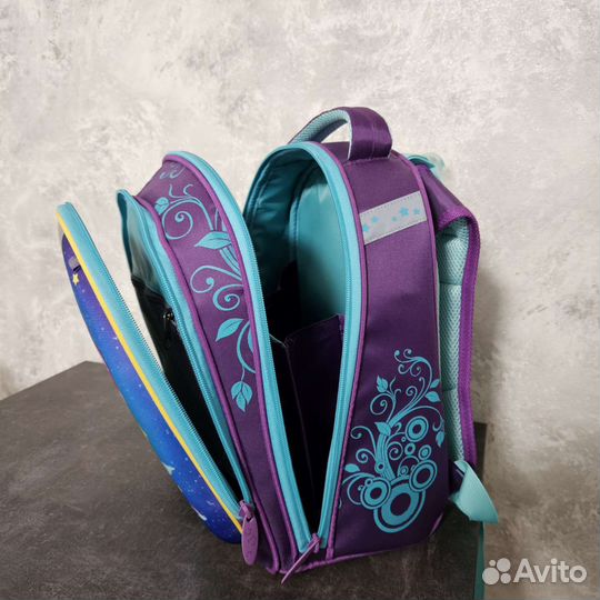 Рюкзак школьный для девочки новый