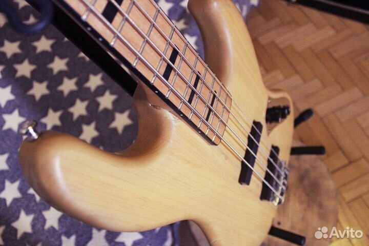 Jazz bass