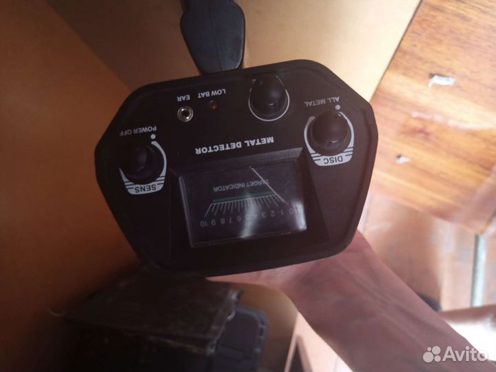 Продам металлоискатель