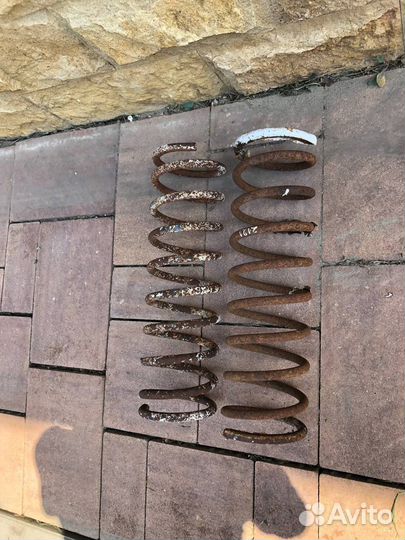 Пружины задние Нива 2121