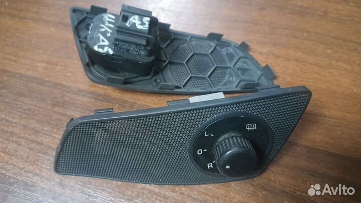Джойстик регулировки зеркал Шкода Октавия