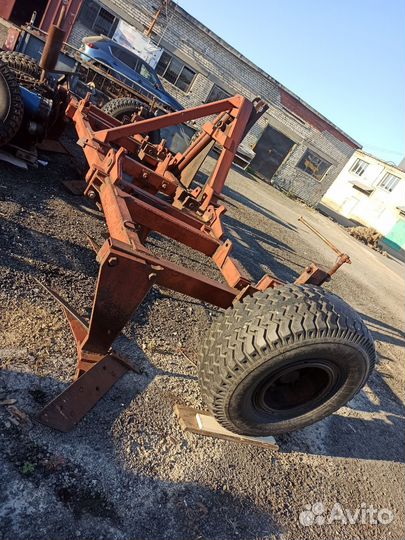 Глубокорыхлитель Агротехника ПГ-3, 2000