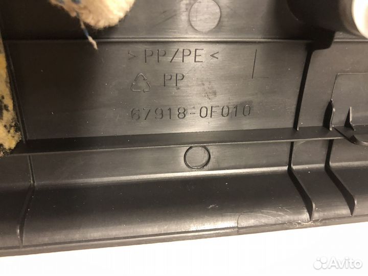 Накладка порога toyota corolla verso 679180F010B0