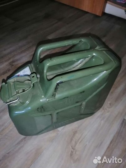 Канистра для бензина 10 литров