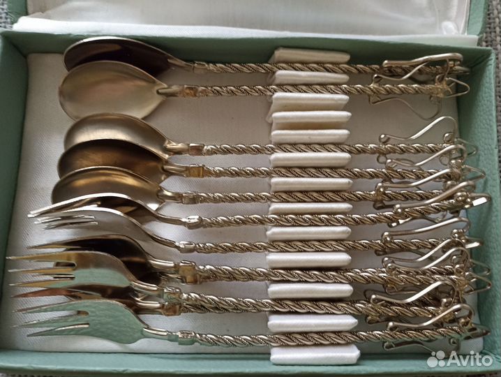 Набор вилок и ложек