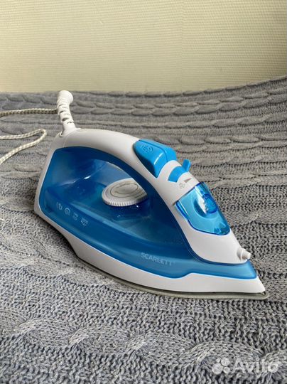 Утюг Scarlett SC-SI30P12