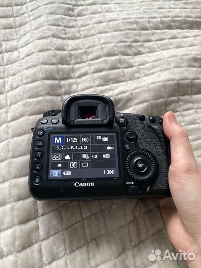 Canon EOS 5D Mark III body