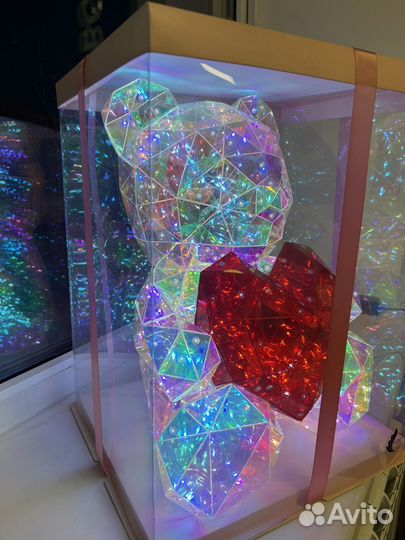 Фигурка светящаяся Мишка с красным сердцем