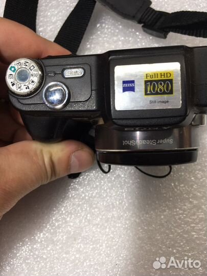 Компактный фотоаппарат