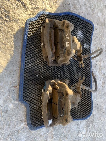 Суппорт передний Ауди А4 B5 Пассат B5 1.6 1.8