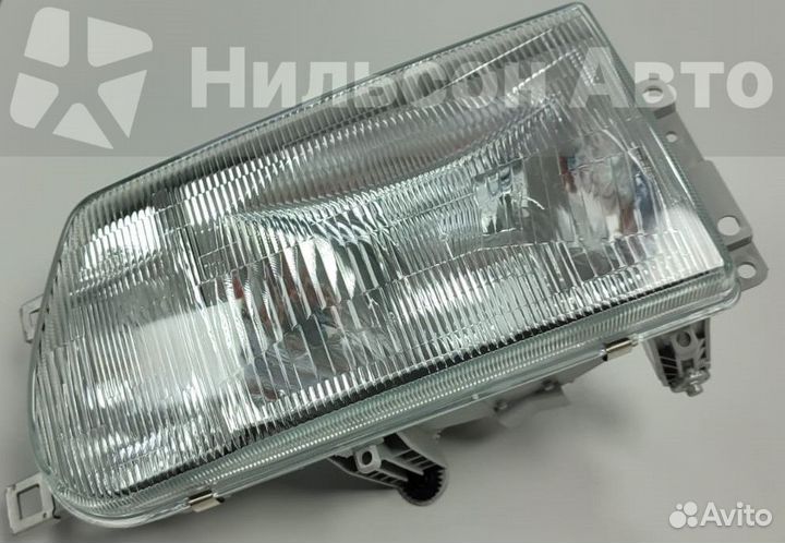 Фара toyota dyna 1993-2002 г белая туманка левая