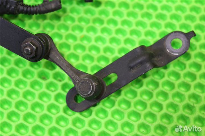 Датчик высоты дорожного просвета задний Lexus