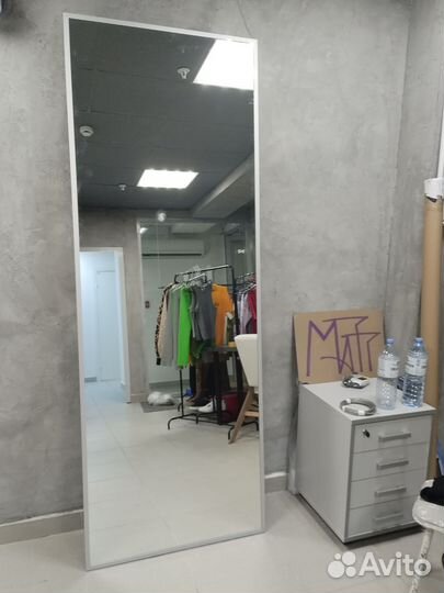 Гримерное зеркало с подсветкой