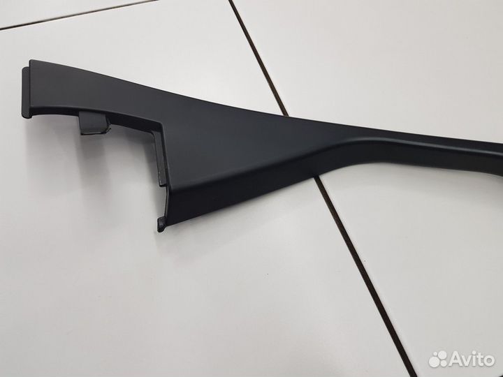 Накладка двери задняя левая (Hyundai Equus)