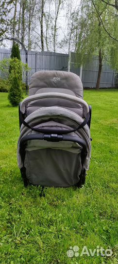 Прогулочная коляска joie