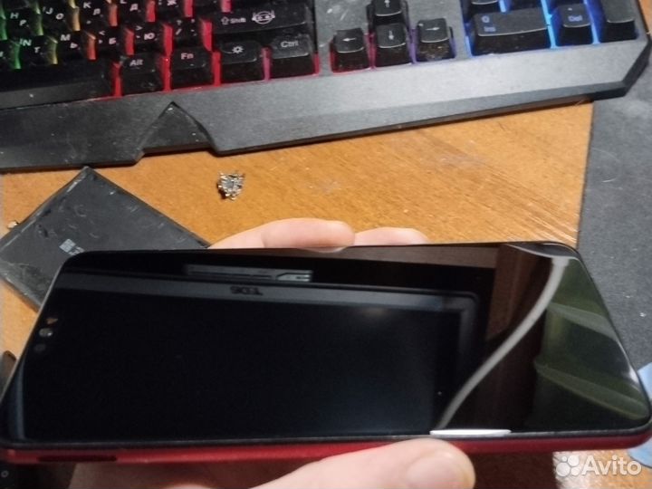 Экран на honor 8x