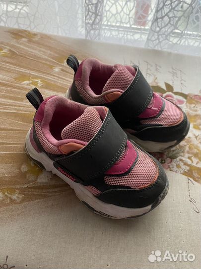 Кроссовки для девочки