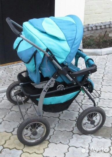 Коляска двухместная
