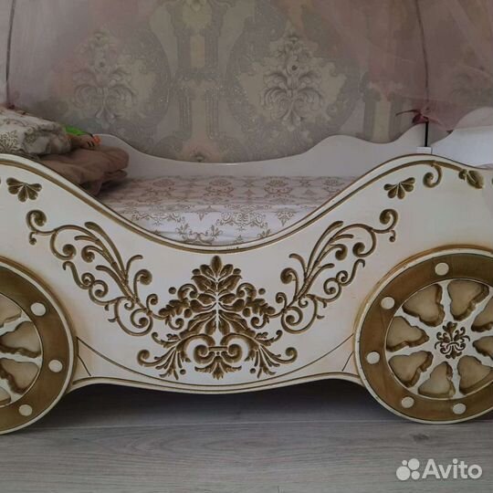 Кроватка -карета