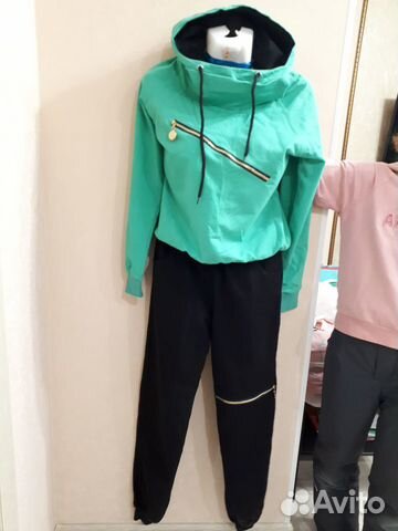 Спортивный костюм женский новый