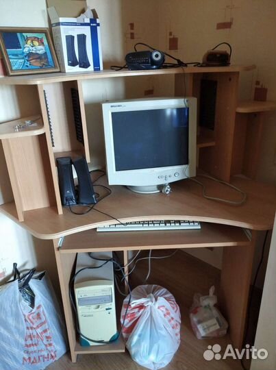 Компьютерный стол