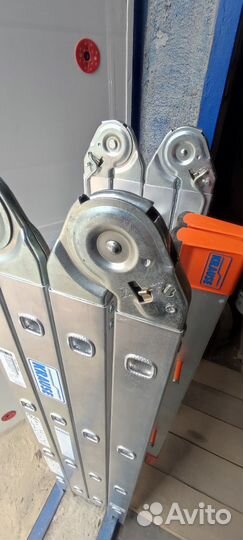 Шарнирная стремянка-трансформер Krause