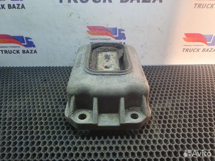 Подушка двигателя передняя Renault Magnum