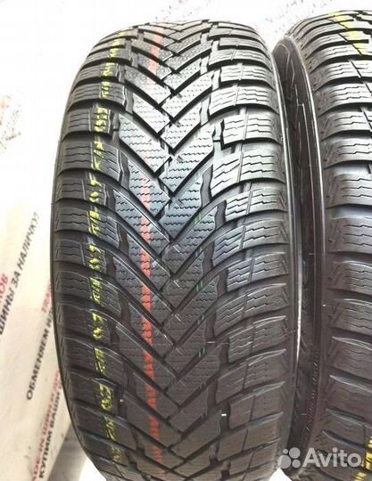 Nokian Tyres Weatherproof SUV 235/55 R18 104V
