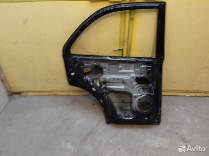 Дверь задняя левая Kia Sorento 2002-2009