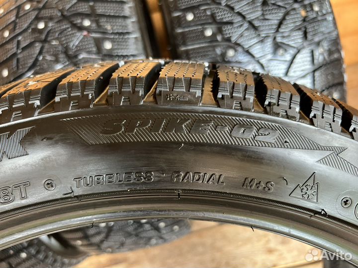 Bridgestone Blizzak Spike-02 245/40 R19