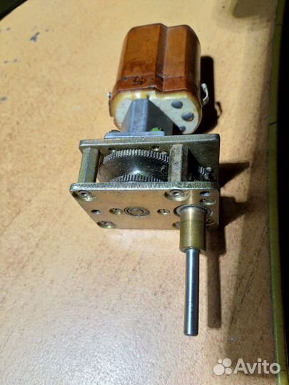 Конденсатор переменной емкости кпе100 c редуктором