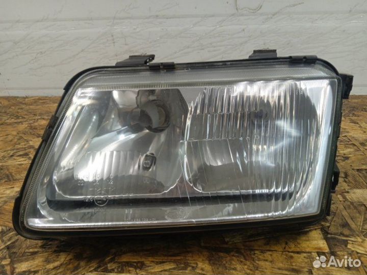 Б/У фара A3 1998 96303600 VAG