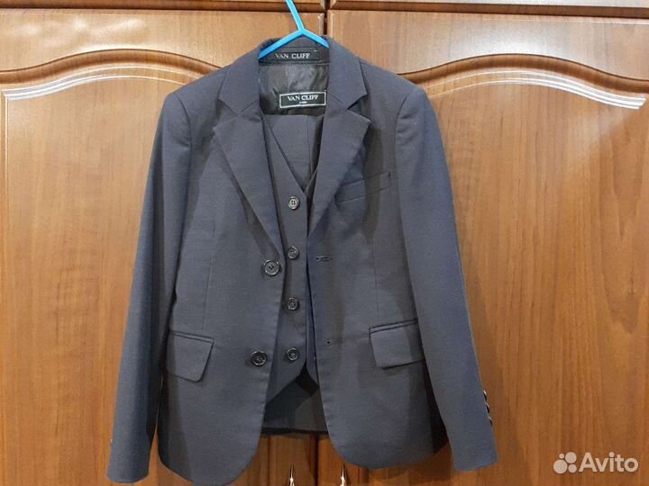 Костюм школьный