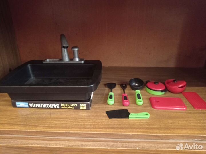 Игрушка ванночка с посудой