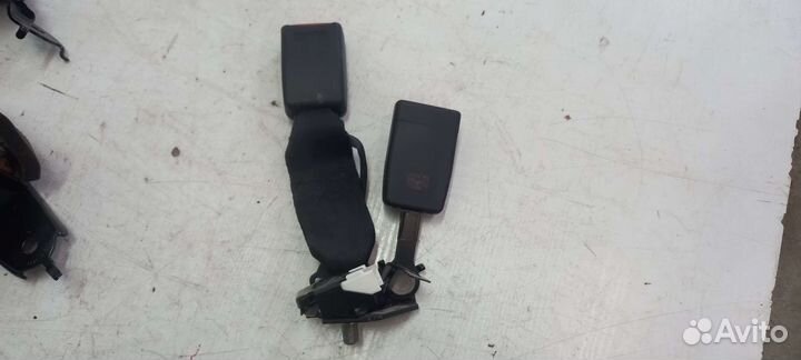 Замок ремня безопасности задний Mazda 6GJ