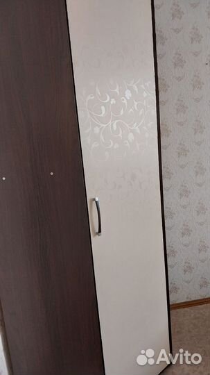 Угловой шкаф