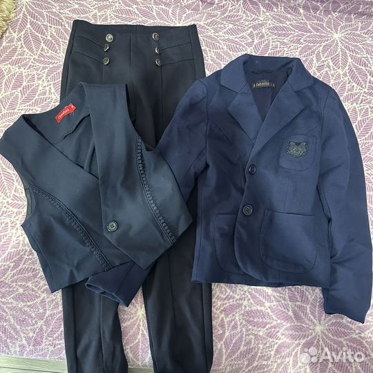 Отдам вещи на девочку 5л