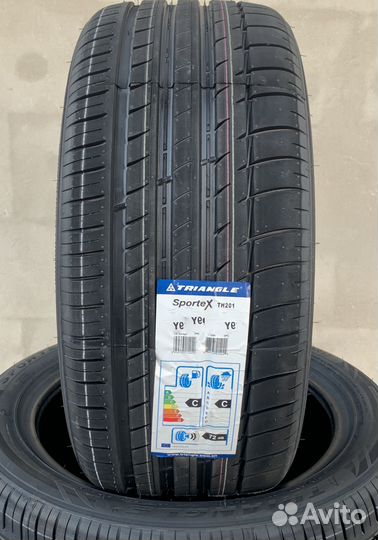 Triangle Sports TH201 255/40 R18 и 225/45 R18 99Y