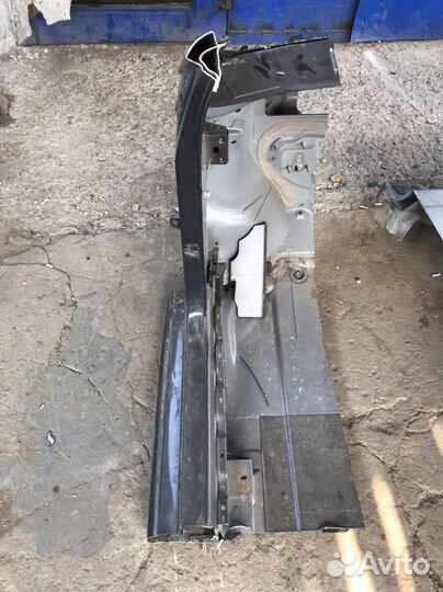 Передняя стойка кузова Volkswagen Polo