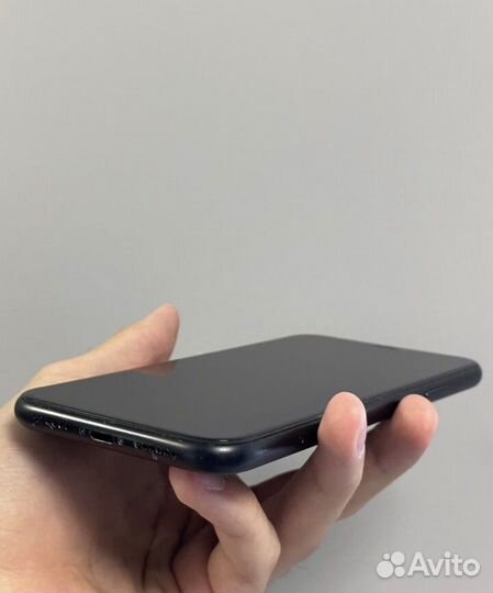 iPhone xr 128