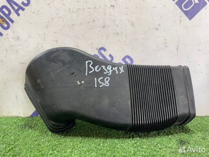 Патрубок воздушного фильтра Audi A6 седан 2.8 ACK