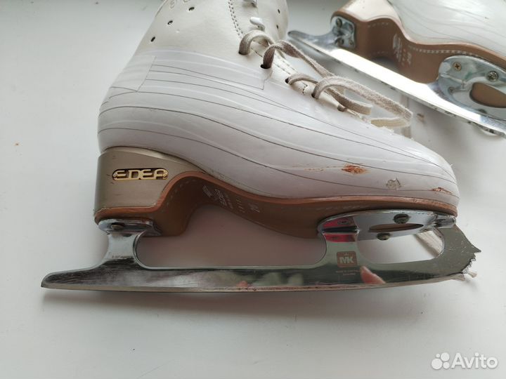 Фигурные коньки edea 220