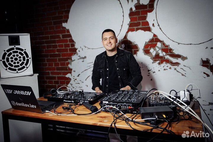 Диджей на ваше мероприятие (свой звук и свет)