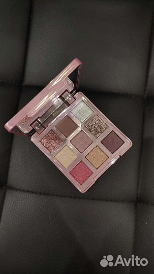 Тени для век makeup revolution